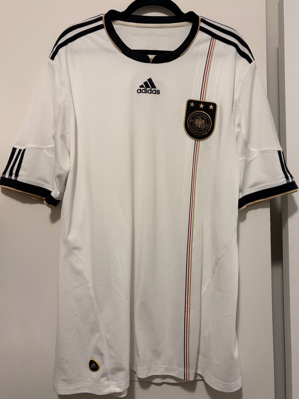 Vintage men’s Adidas German National Team 2010 home team jersey size XL